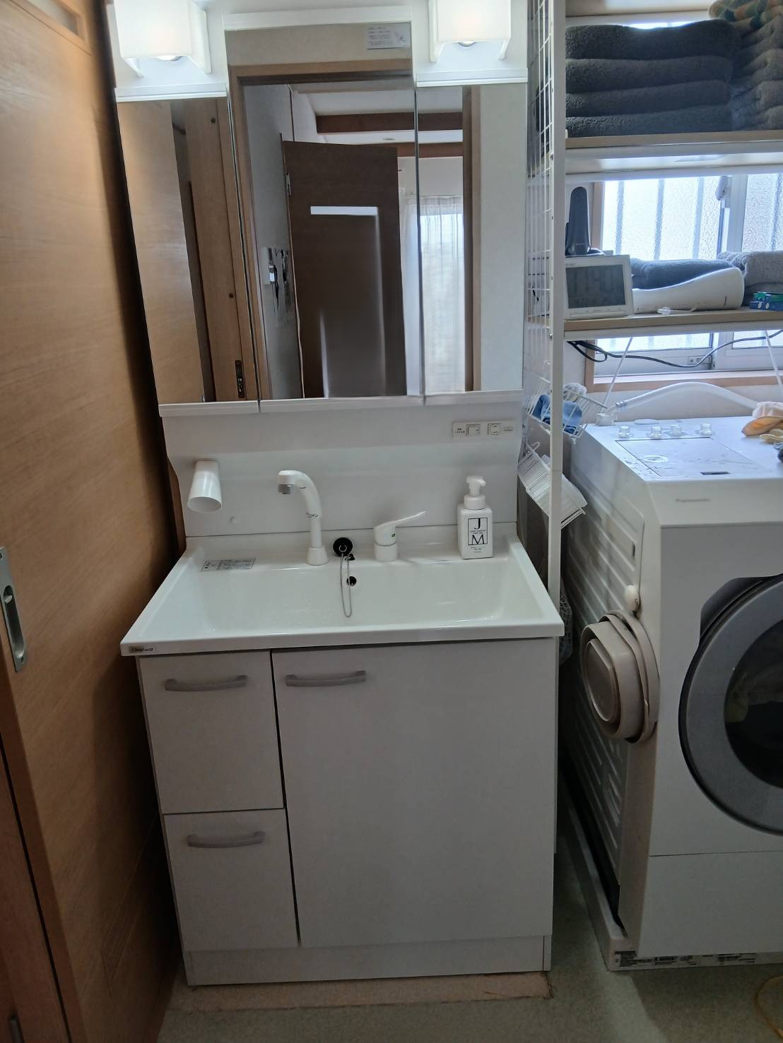 越谷市　洗面台交換工事